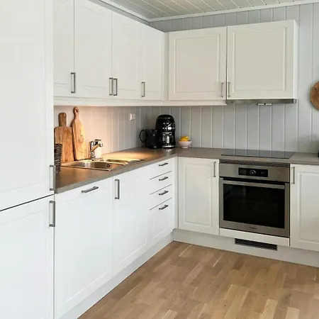 Sunny In Oysang Near Risor 펜션