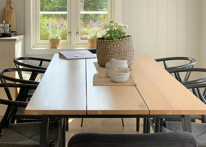 Sunny In Oysang Near Risor *