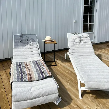 Sunny In Oysang Near Risor *