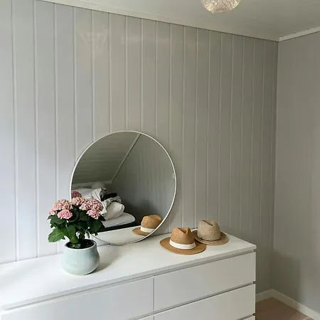 Sunny In Oysang Near Risor Сasa de vacaciones *